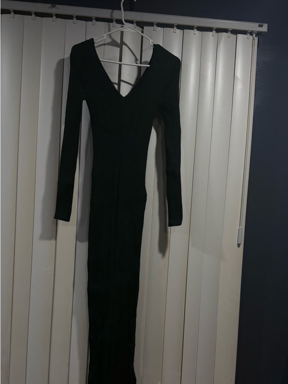 Women’s Long Sleeve Ribbed V-Neck Dress - Black